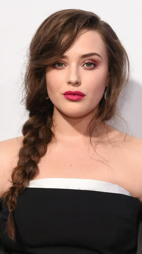 Katherine Langford Wallpapers for iPhone