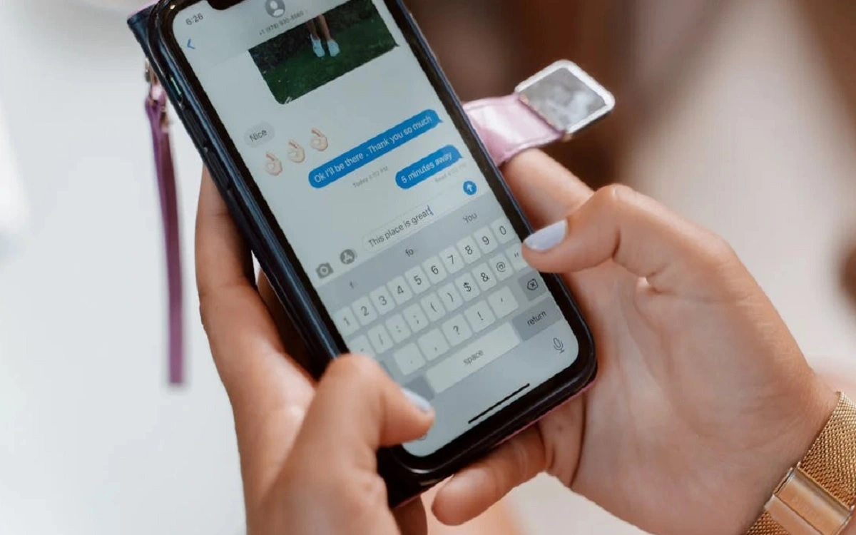 How to Speed Up iPhone Typing Simple Keyboard Trick